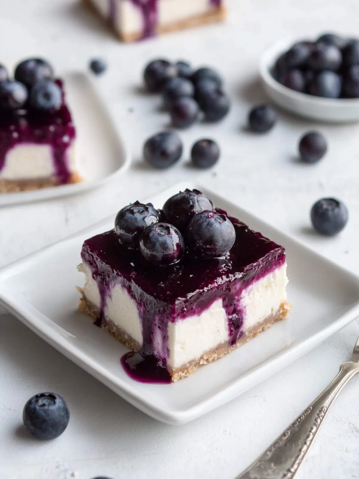 Keto No-Bake Blueberry Cheesecake Bars
